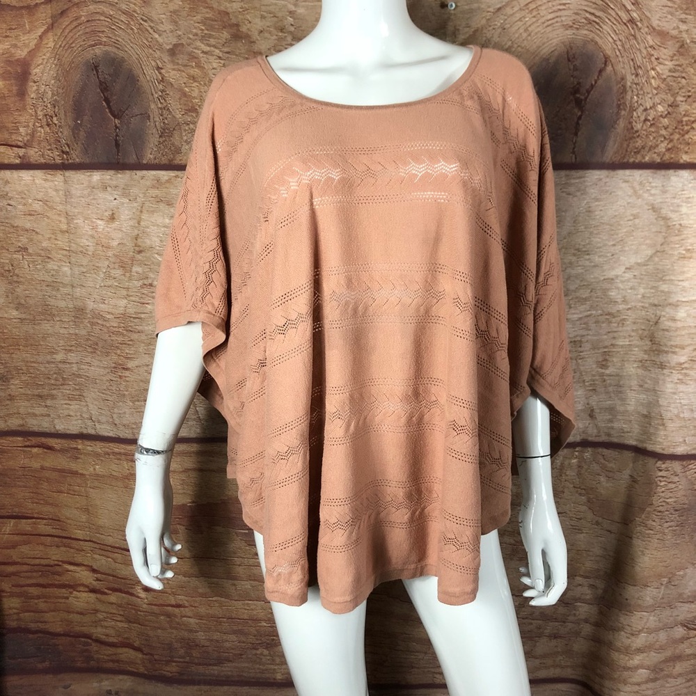 LC Lauren Conrad Top Oversized Size L/XL  (a90)